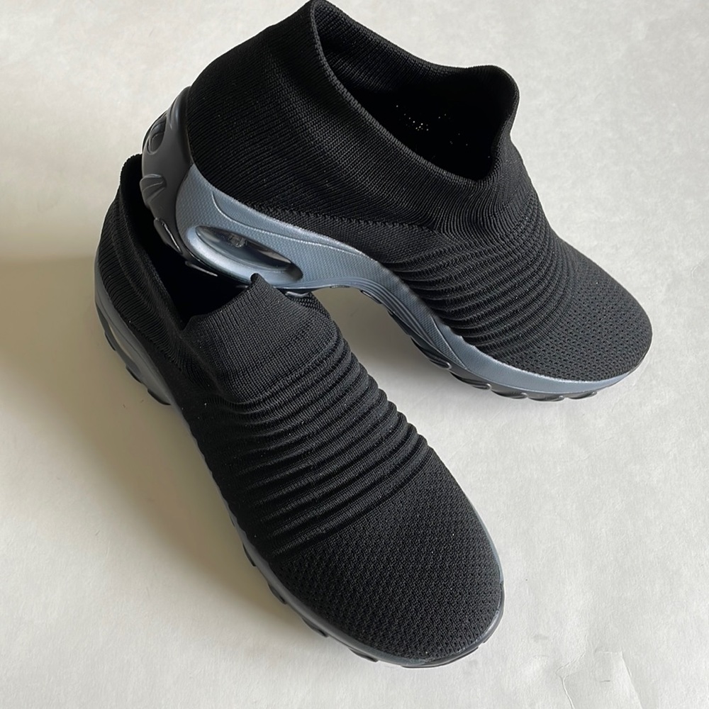 🆕 STQ Black Sneakers